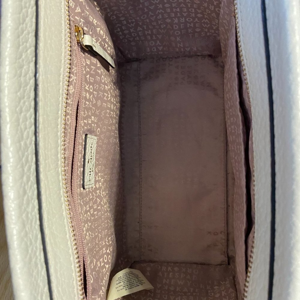 Bay Street Small Camryn Handbag - Picture 4 of 6